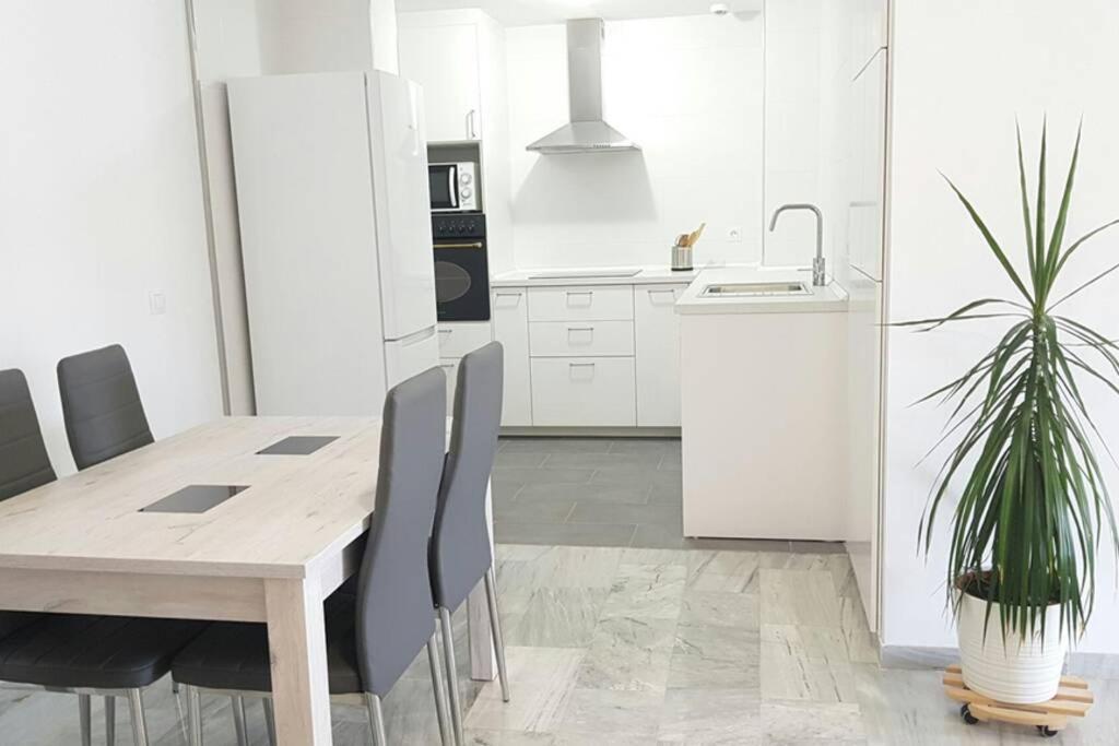 Apartmán Playa Escollera Estepona Exteriér fotografie